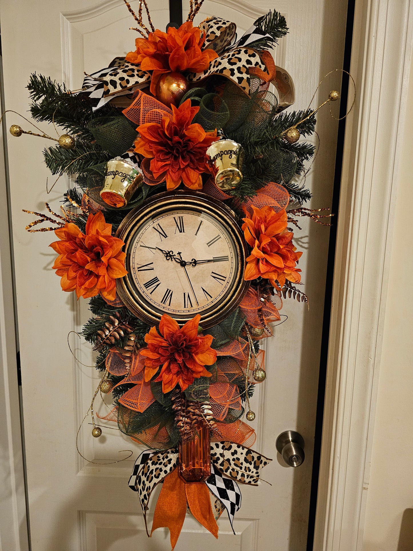 Illuminate Your Door with Holiday Elegance: The 2024 Countdown Clock Decor